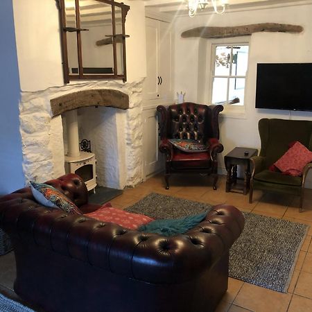 Llanw Malltraeth - Malltraeth Tides Llangadwaladr  Экстерьер фото