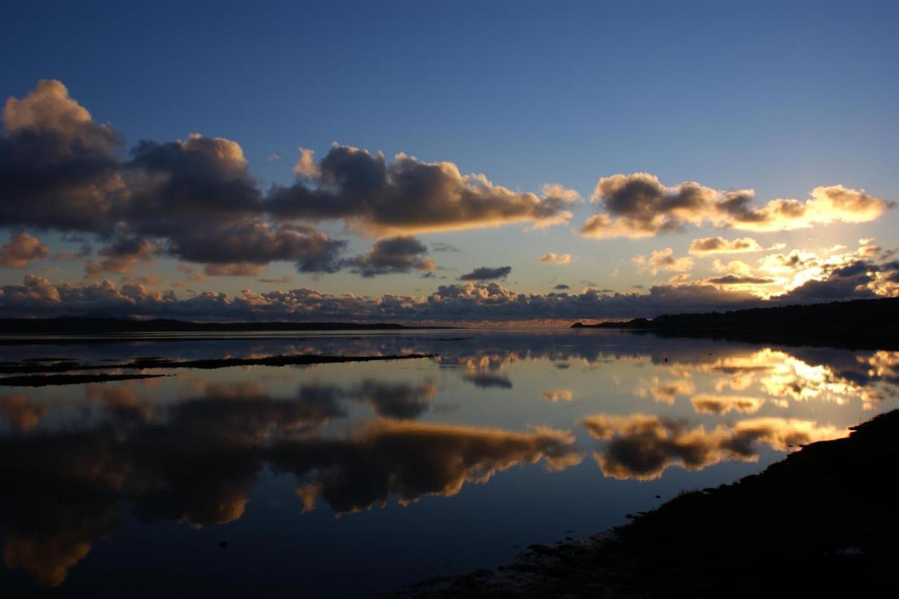 Llanw Malltraeth - Malltraeth Tides Llangadwaladr  Экстерьер фото
